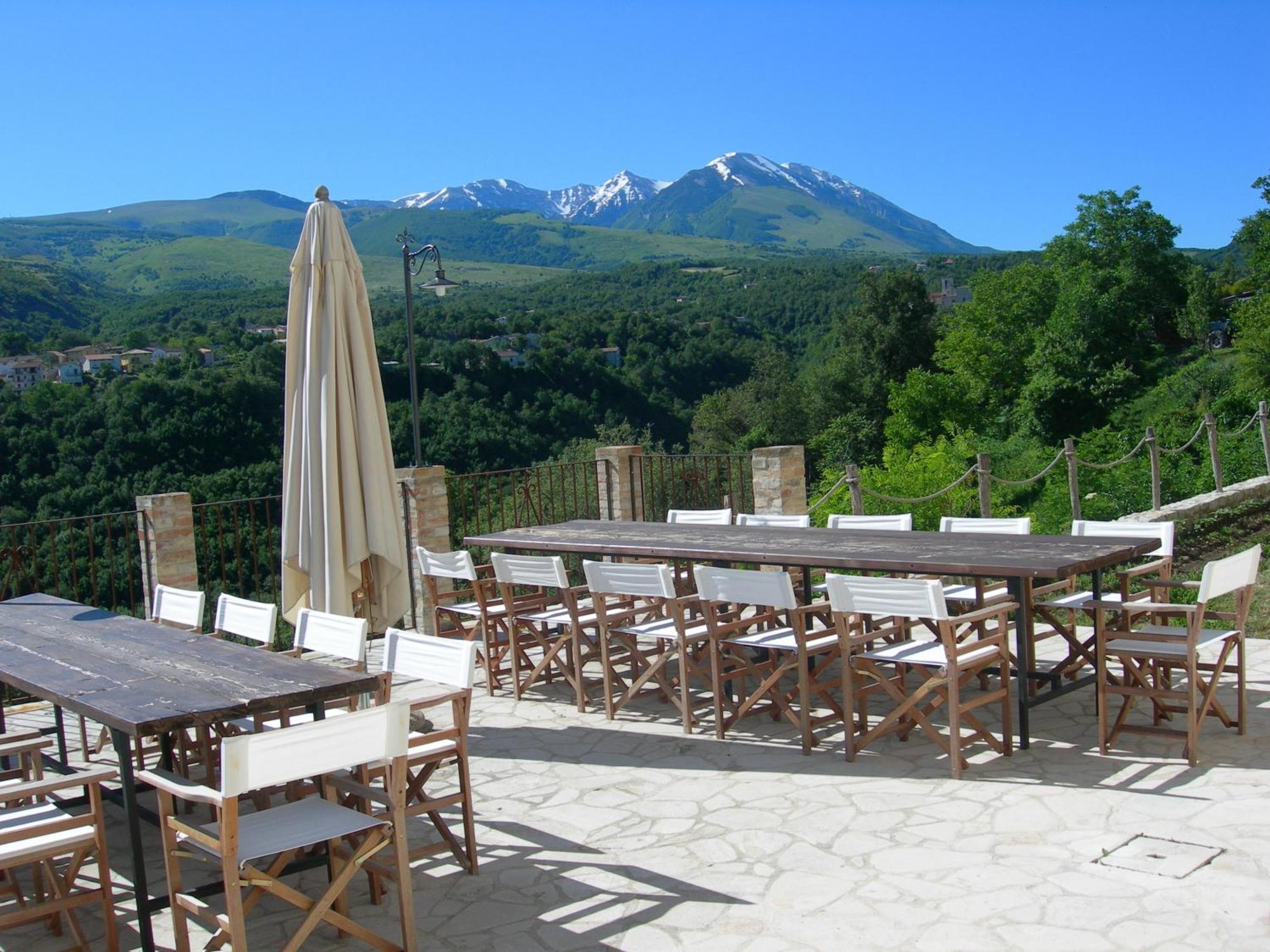 Agriturismo Borgo San Martino Villa Abbateggio Bagian luar foto